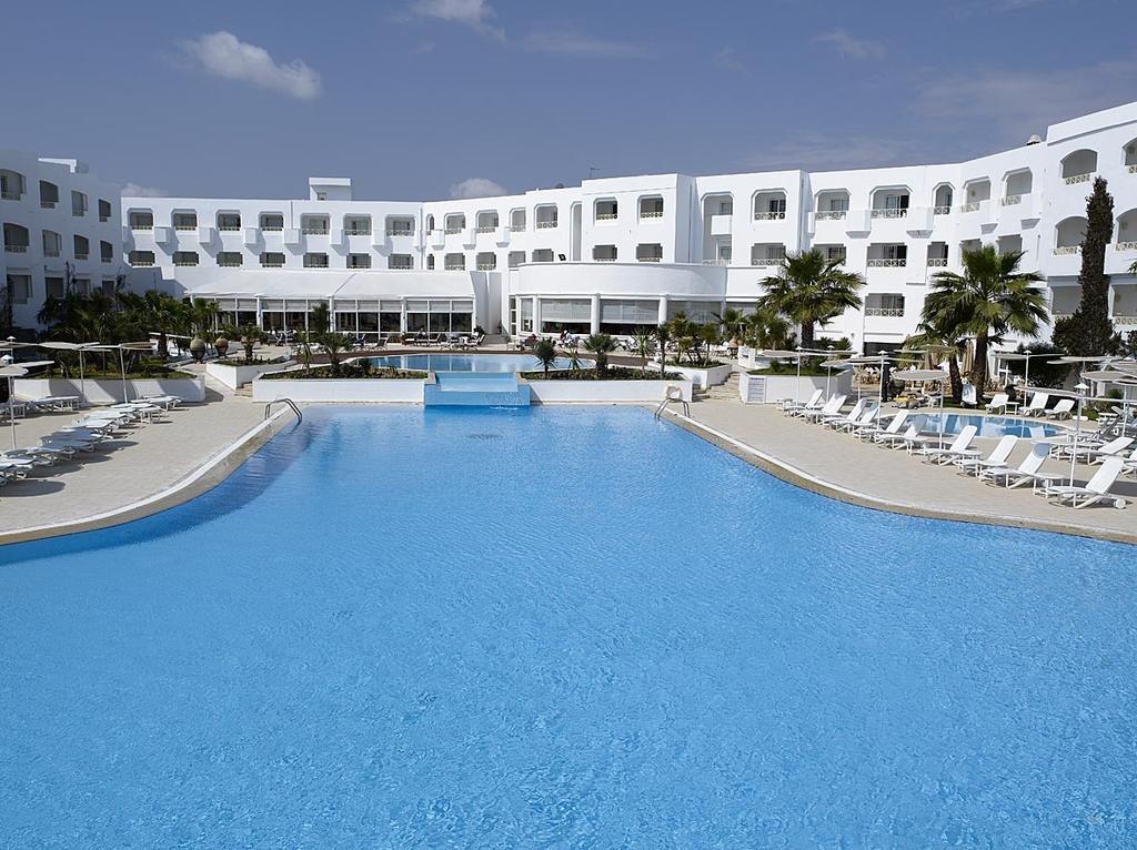 ธาลัซซ่า มาเดีย Hotel มาห์เดีย ภายนอก รูปภาพ
